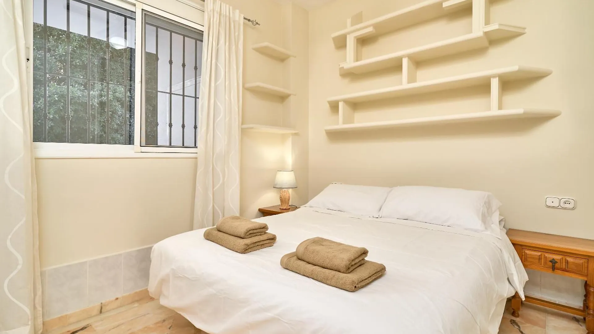 Poolside Apartment Nerja