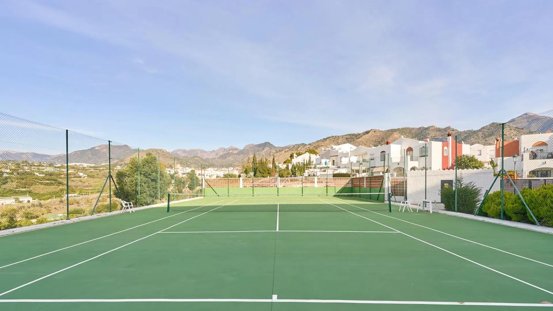 Poolside Apartment Nerja